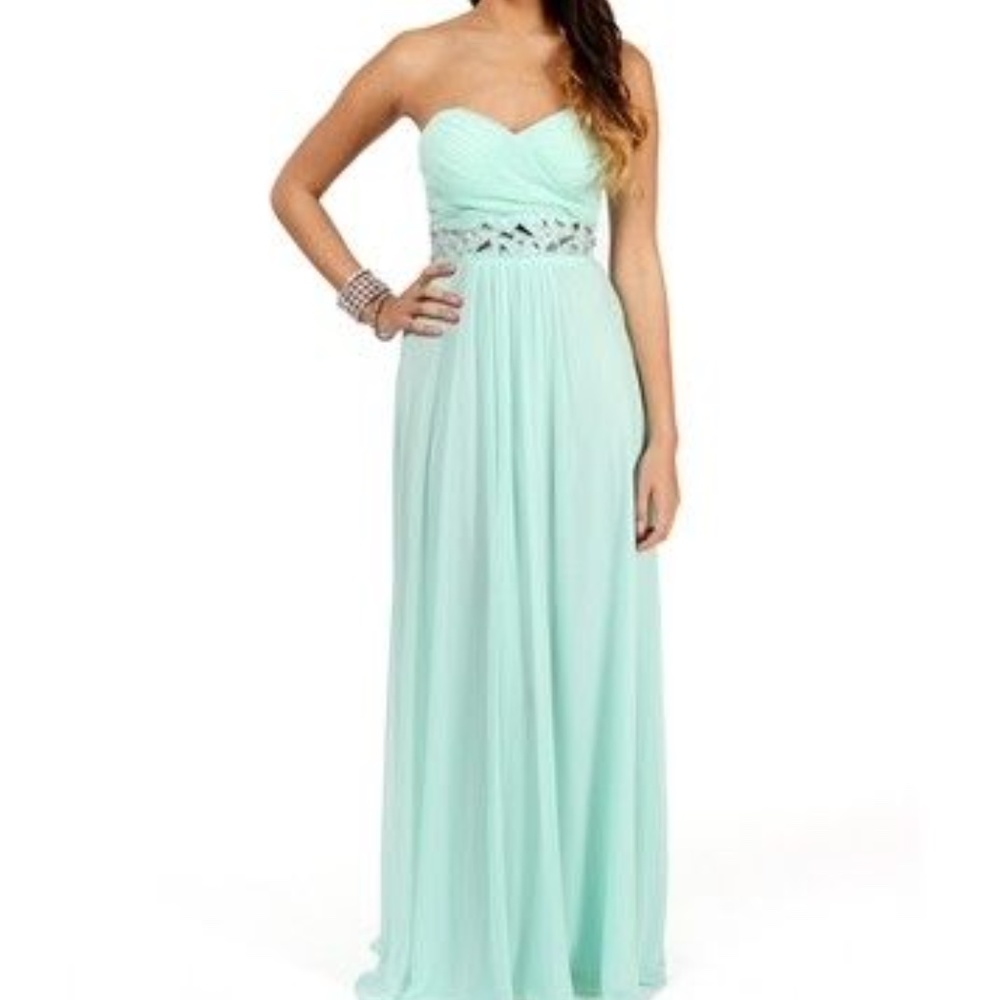 Windsor Mint Green Strapless Formal Gown Prom Dres